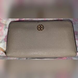 Tory Burch Zip Continental Wallet, Grey EUC